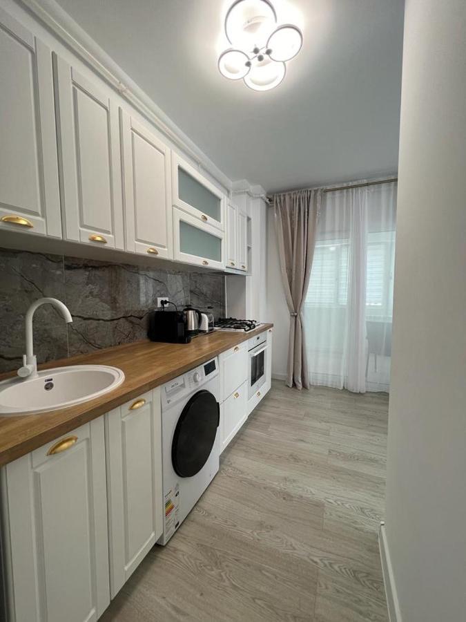 Urban Apartments And Studios - City Center Яссы Экстерьер фото