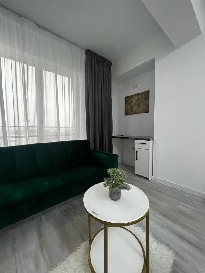 Urban Apartments And Studios - City Center Яссы Экстерьер фото